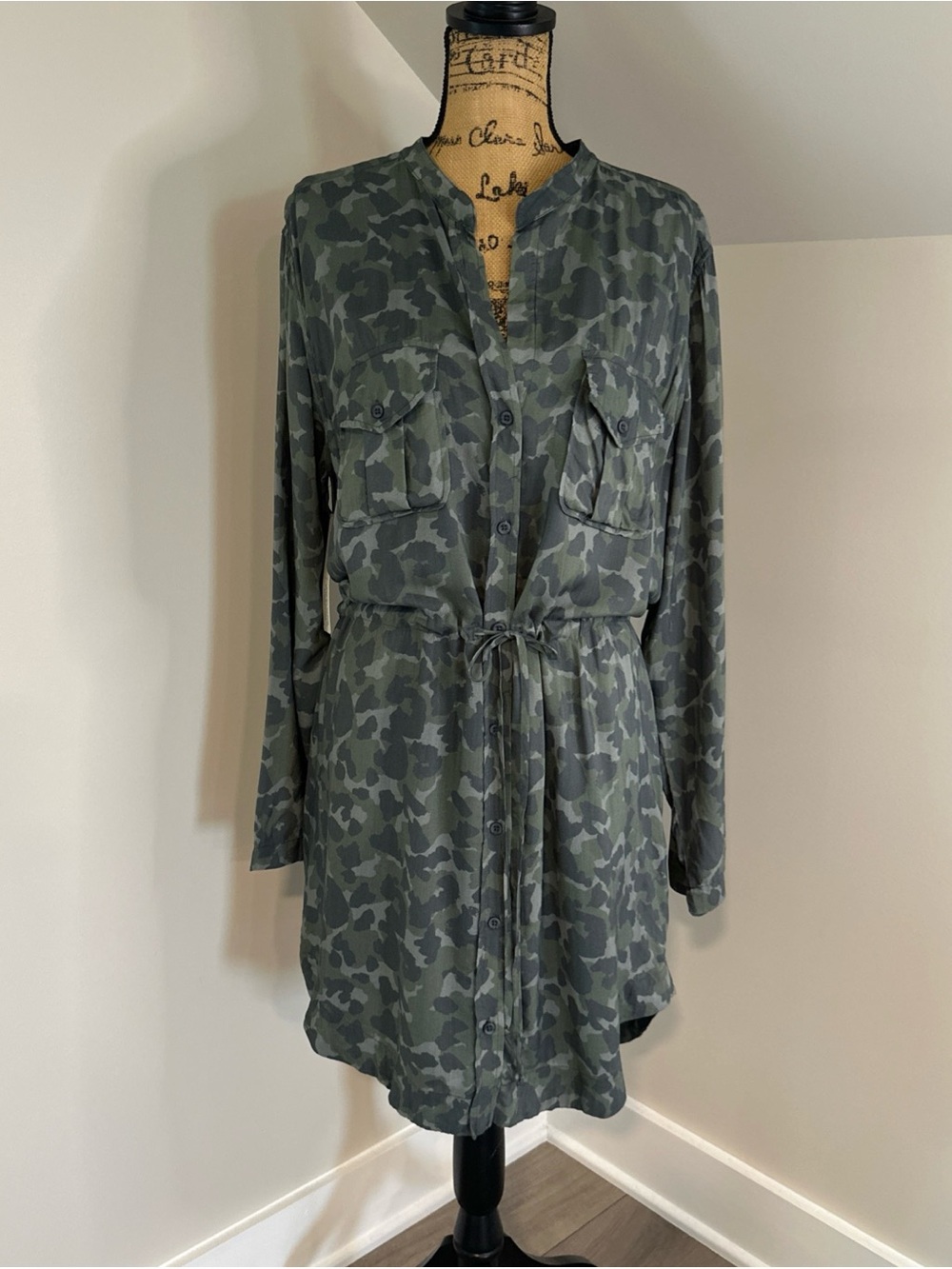 Cloth & Stone Size XL Anthropologie Nina Camo Mini Shirtdress Green Button Down
